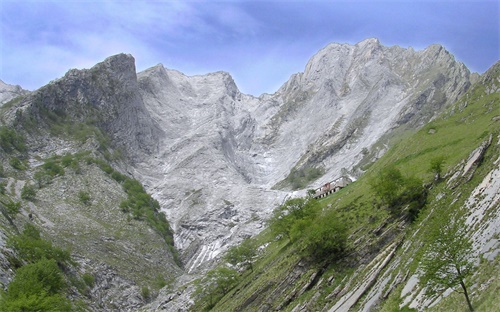 泰山儒风牌香烟多少钱一盒，泰山硬儒风烟价格表